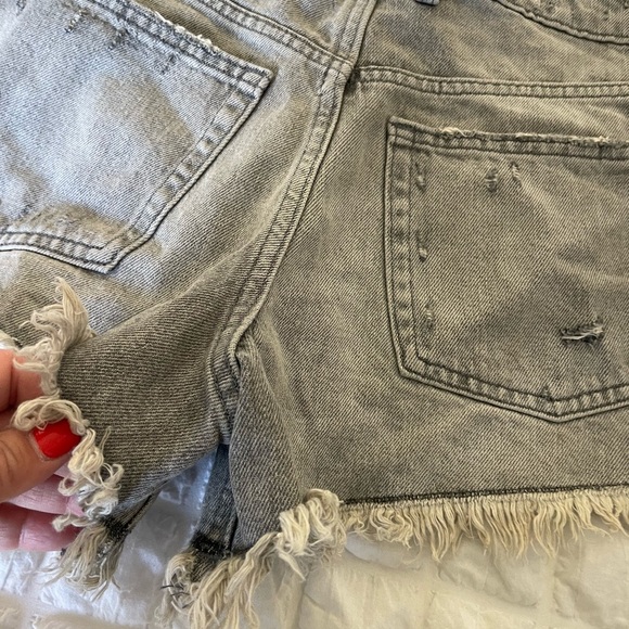 Zara gray denim shorts - Picture 5 of 8